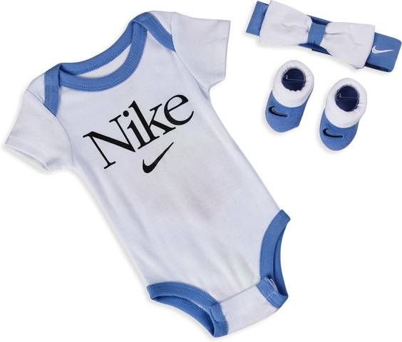 Nike Girls Sportswear Aura Newborn Baby Gift Sets