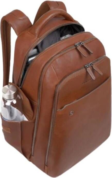 Piquadro Bagmotig rugzak met details van kalfsleer en 15 inch laptopvak