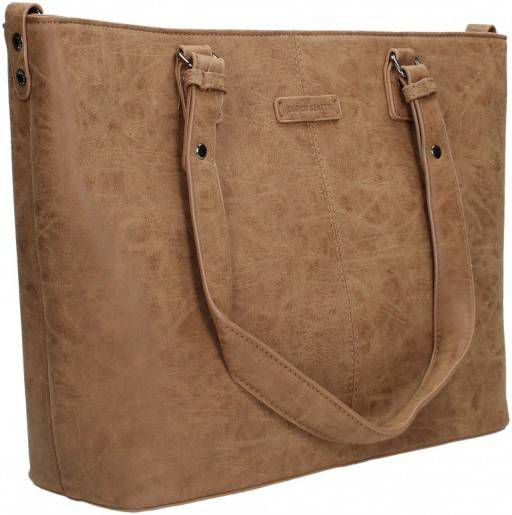 Enrico Benetti Kate Schoudertas Camel
